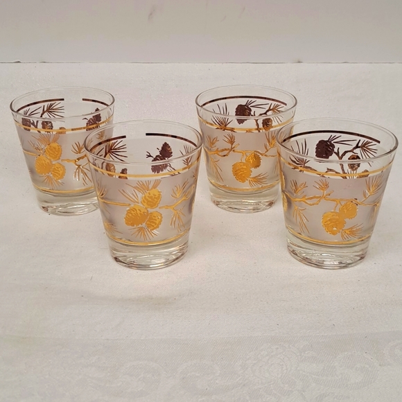 - Mid Century Modern set of 4 lowball glasses with gold pine cone  design - Picture 1 of 9